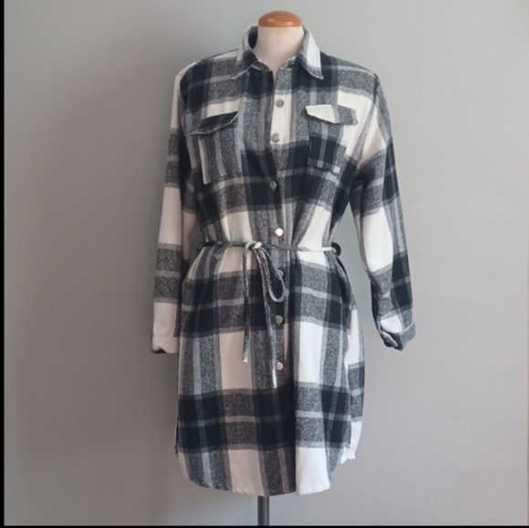 Black plaid flannel Jacket/dress/shirt size XL - Picture 1 of 11